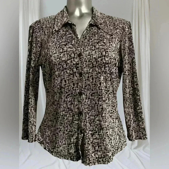 💟Women’s Pleated Button Down Blouse - Picture 5 of 11